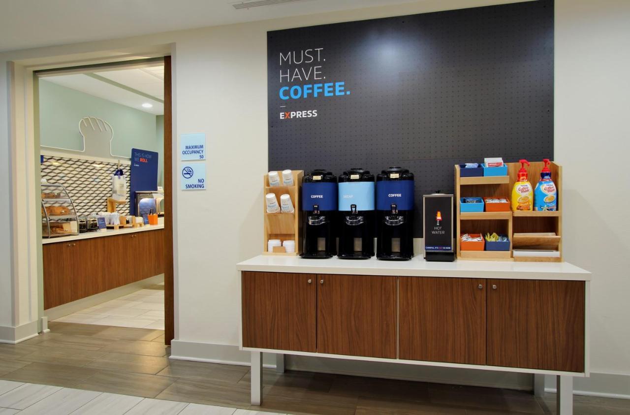 Holiday Inn Express Rochester Hills By Ihg Экстерьер фото